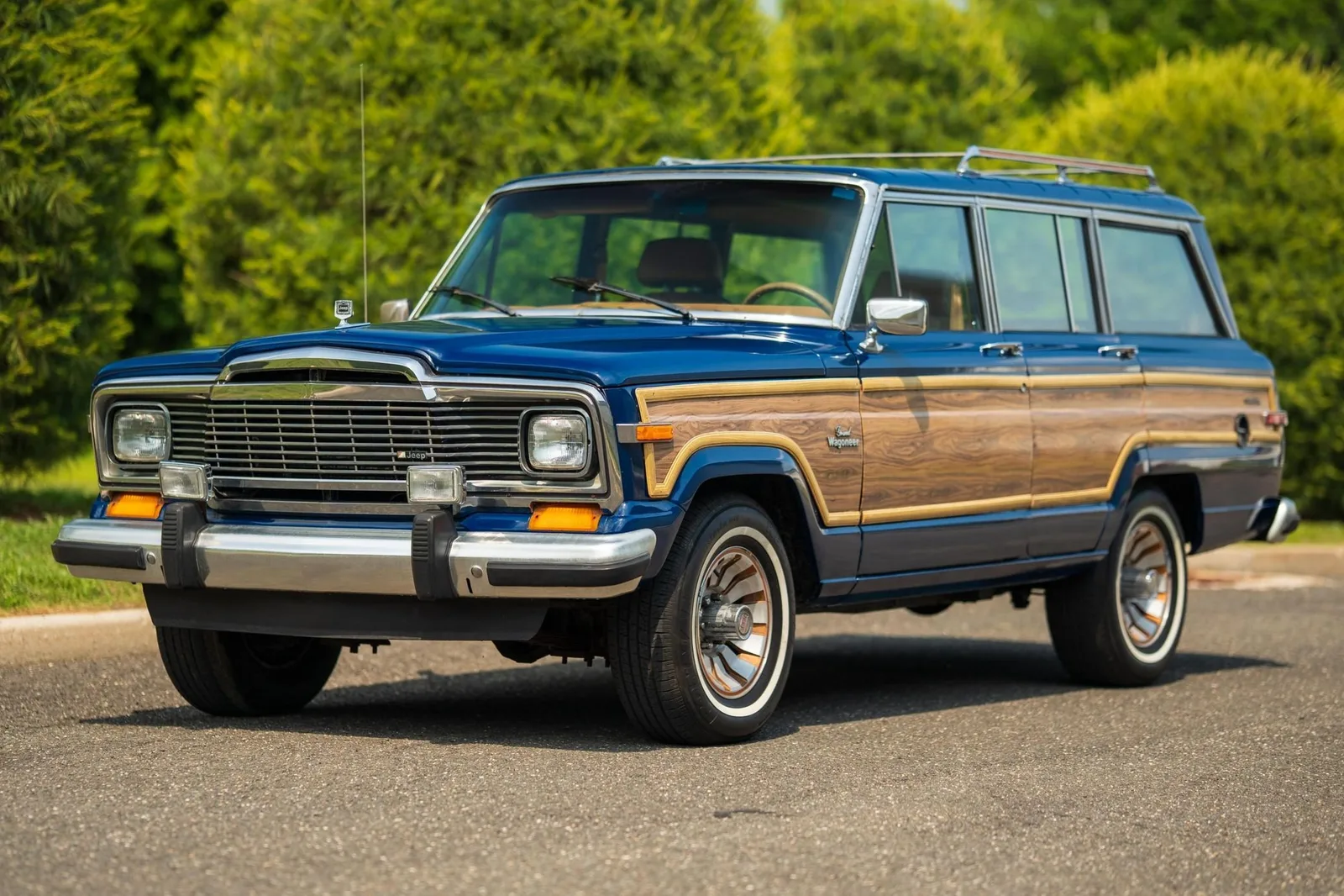 1985 Jeep Grand Wagoneer