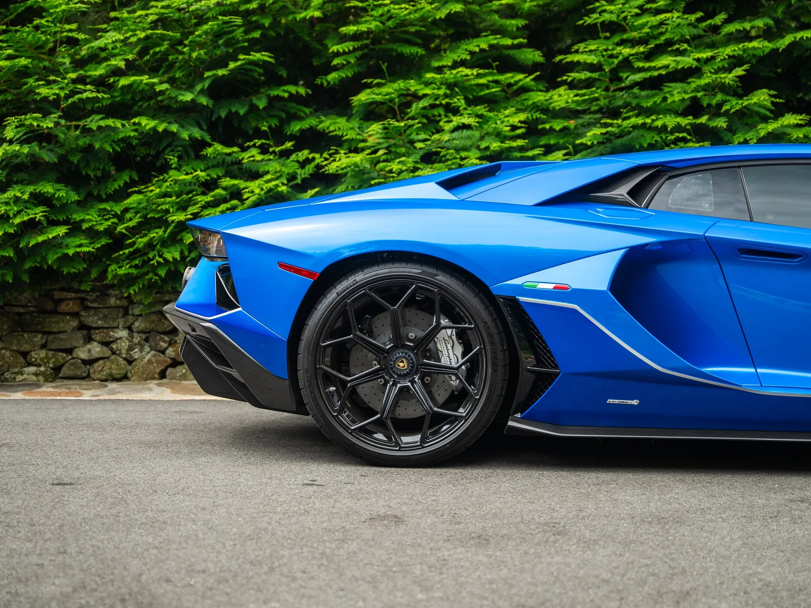 Lamborghini Aventador photographed by Drivers Select