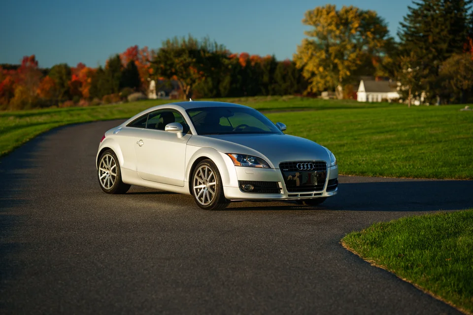2008 Audi TT 3.2 Quattro — Front three-quarter view on the driveway