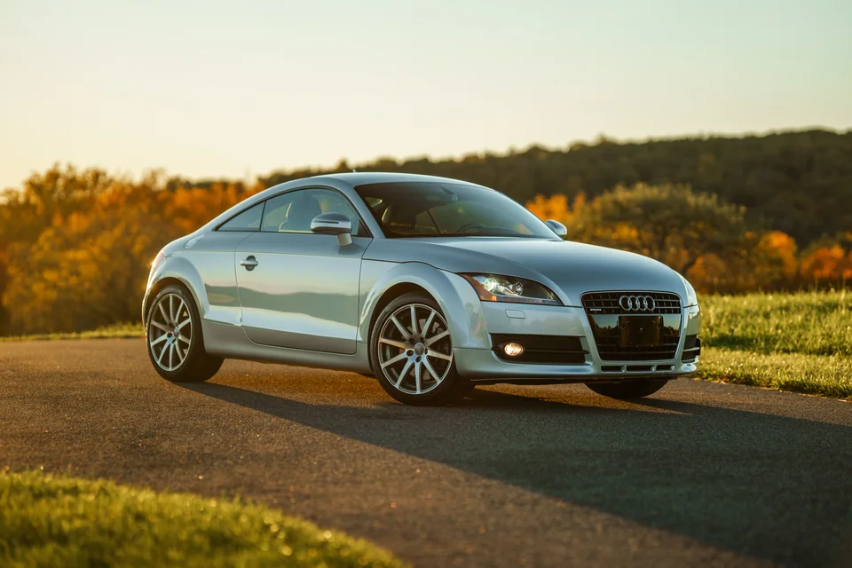 2008 Audi TT 3.2 Quattro — Front three-quarter view at sunset