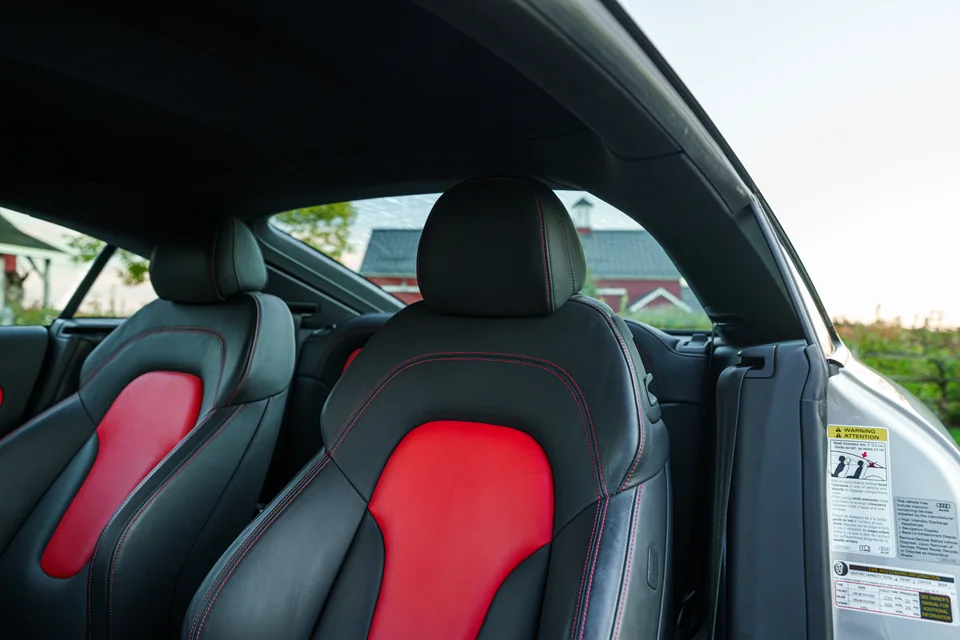 2008 Audi TT 3.2 Quattro — Black and red leather upholstery