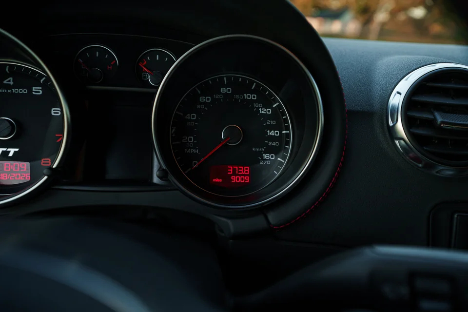 2008 Audi TT 3.2 Quattro — Odometer showing 9,009 miles