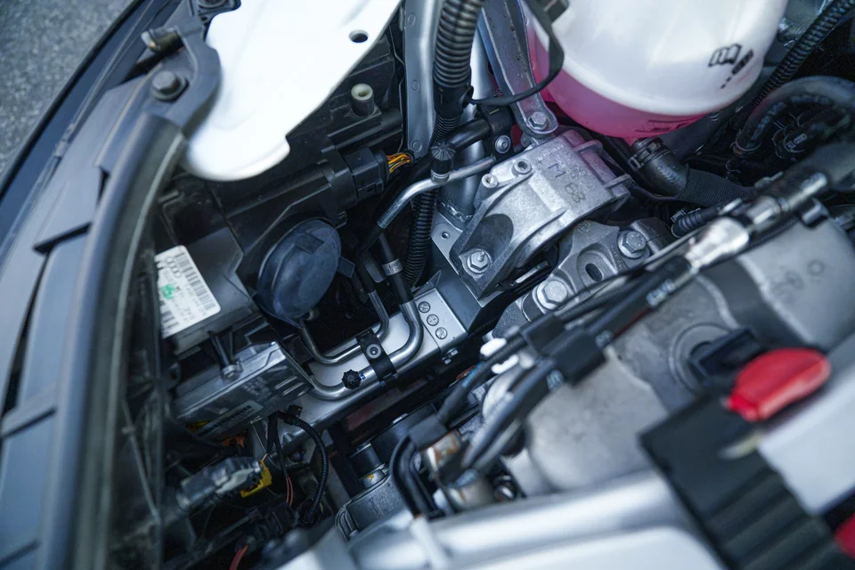 2008 Audi TT 3.2 Quattro — Engine bay detail