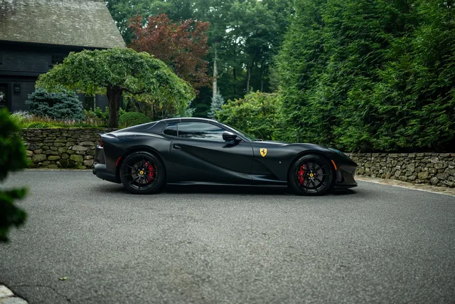 2023 Ferrari 812 GTS photo 3